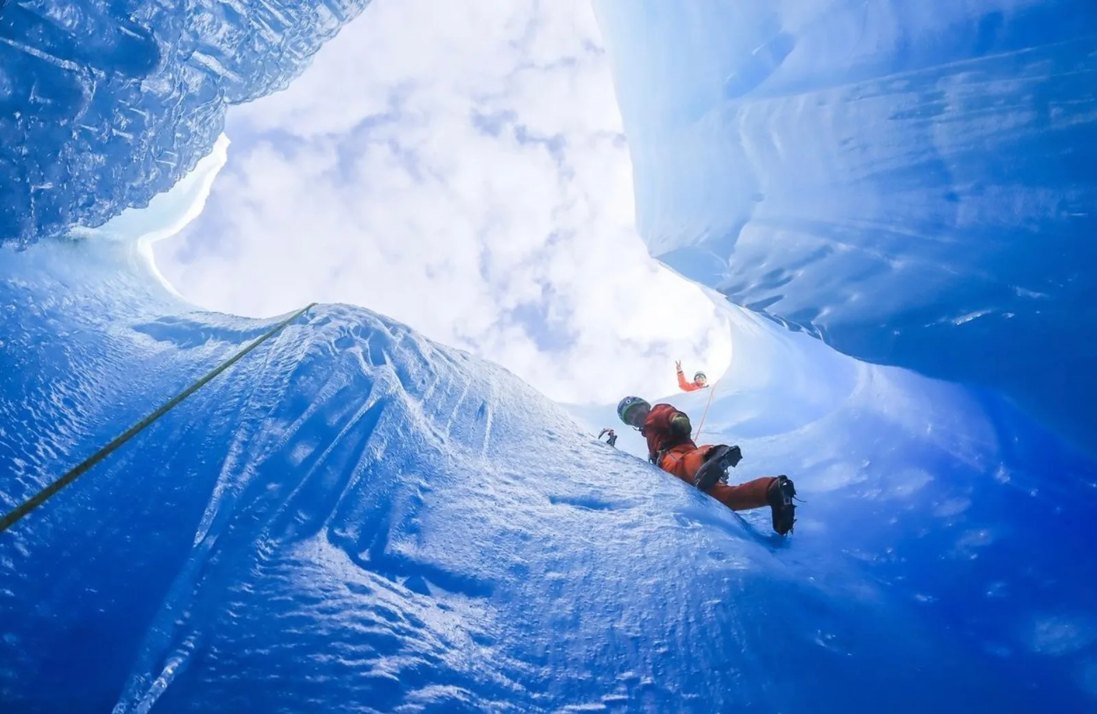Anchorage: Knik Glacier Helicopter and Ice Climbing Tour